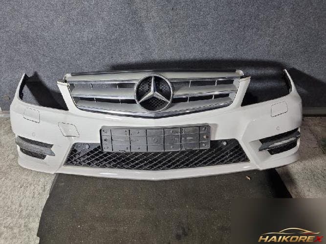 Mercedes-Benz C-Class 2014 — передний бампер