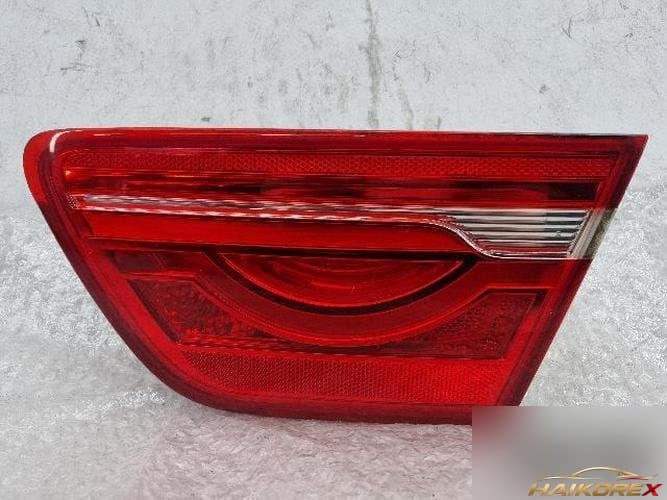 Jaguar XE 2016 — задний фонарь правый (X760)