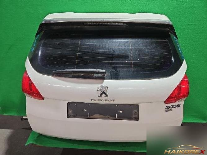 Peugeot 2008 2015 — дверь багажника