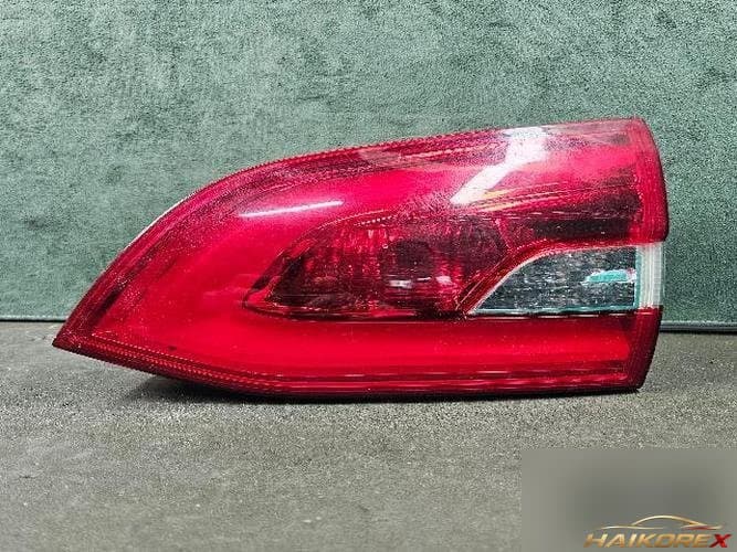 Peugeot 308 2015 — задний фонарь (светодиодный)