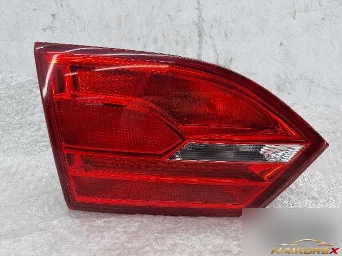 Volkswagen Jetta 2014 — обивка задней двери левая 5C6945259