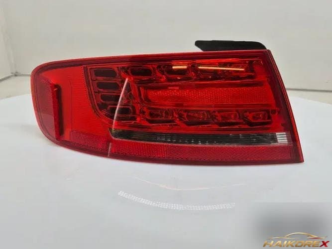 Audi A4 2010 — фонарь задний левый внешний