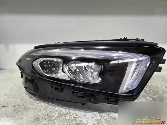 Mercedes-Benz A-класс 2024 — фара правая 1779064803