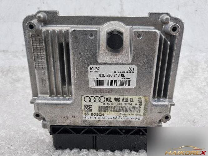 Audi A4 2015 — блок управления двигателем ECU 03L906018KL