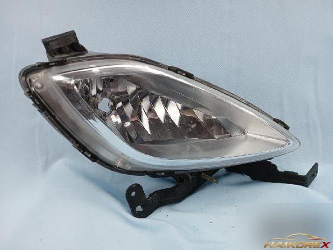 Hyundai Avante 2011 — противотуманная фара правая