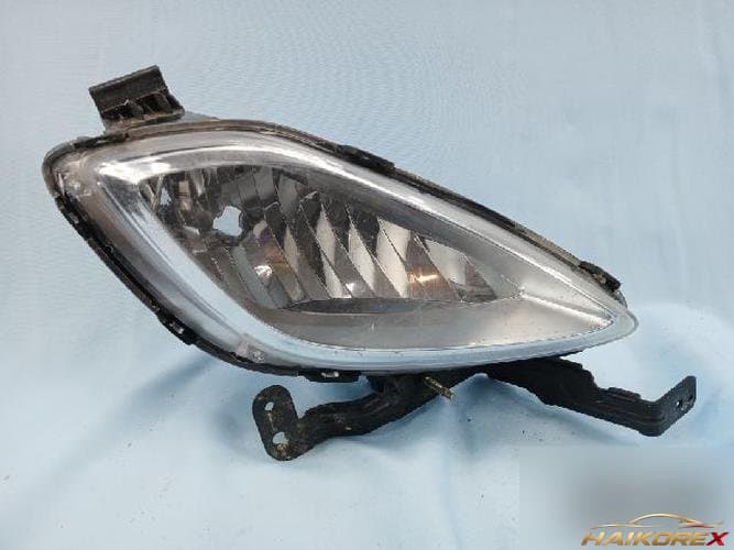 Hyundai Avante 2011 — противотуманная фара правая (пассажирская)