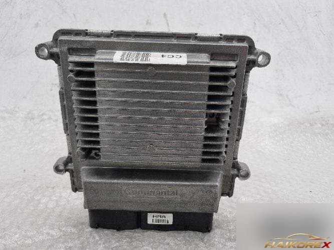Hyundai Sonata 2011 — блок управления двигателем ECU 39108-25120
