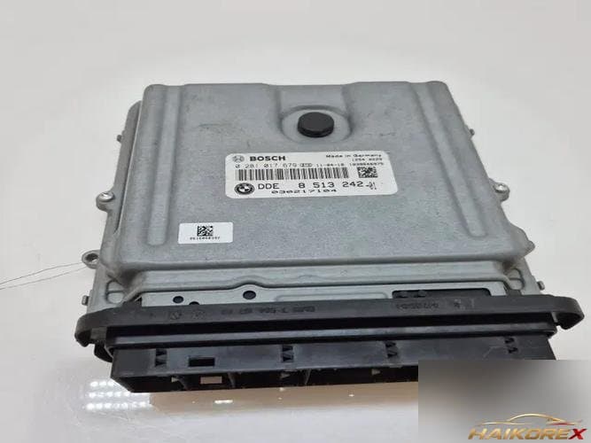 BMW 5 серия 2010 — блок управления двигателя ECU 8513242