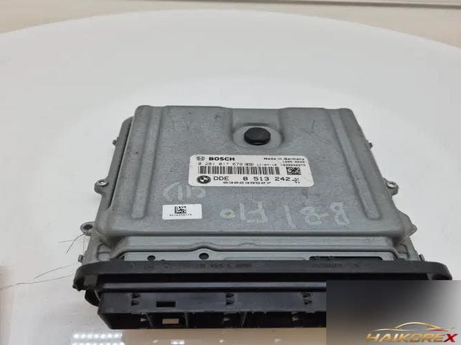 BMW 5 серия 2010 — блок управления двигателя ECU 851324201