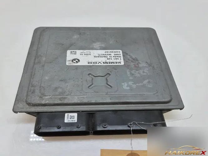 BMW 3 Series 2010 — блок управления двигателя ECU 7581126