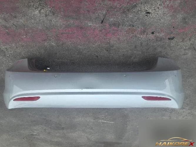 Hyundai Avante 2012 — задний бампер с 4 датчиками