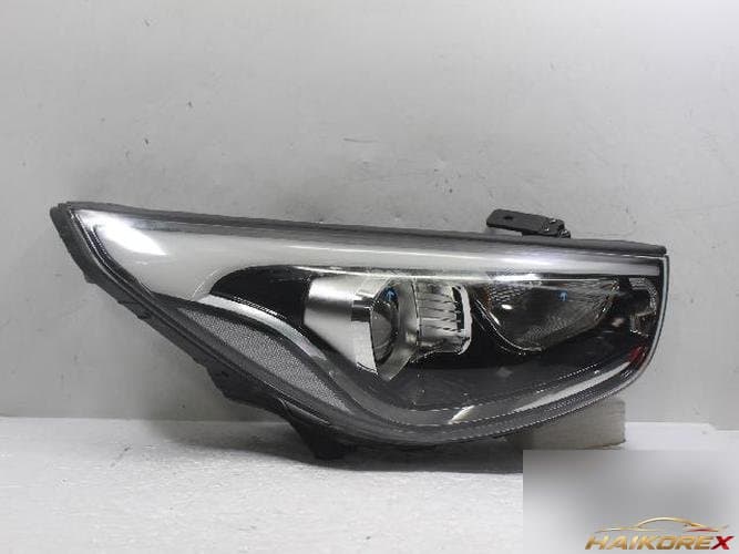 Hyundai Tucson 2016 — фара головного света правая