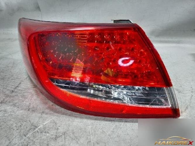 Hyundai Grandeur 2010 — комбинированный фонарь левый (водителя)