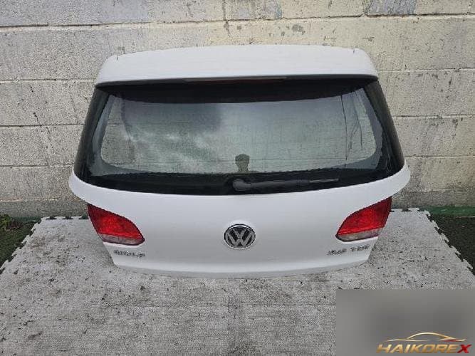 Volkswagen Golf 2013 — дверь багажника