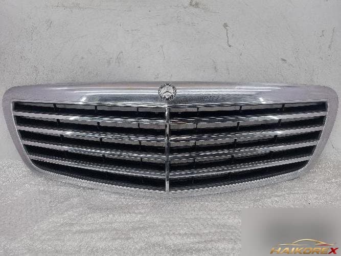 Mercedes-Benz S-Class 2008 — решётка радиатора