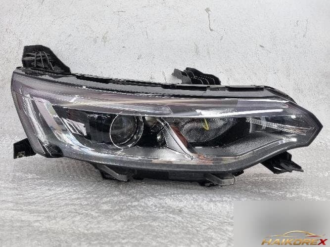 Renault SM6 2016 — фара правая 260109277R