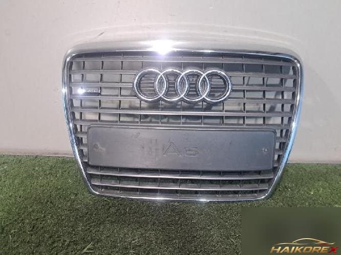 Audi A6 2010 — решетка радиатора левая