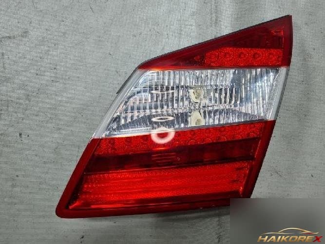 Hyundai Genesis 2012 — фонарь багажника правый (3)
