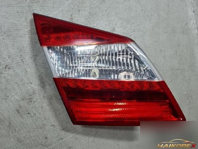 Hyundai Genesis 2012 — обшивка задней двери левая