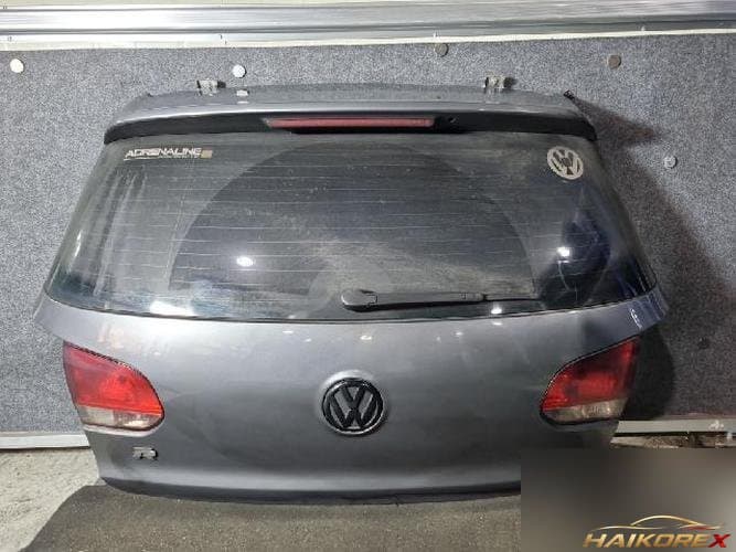 Volkswagen Golf 2013 — крышка багажника