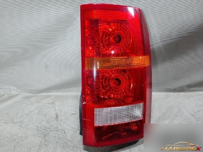 Land Rover Discovery 2006 — комбинированный фонарь задний правый (со стороны пассажира)
