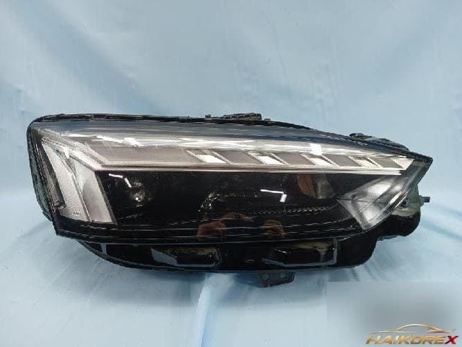 Audi A5 2021 — фара правая