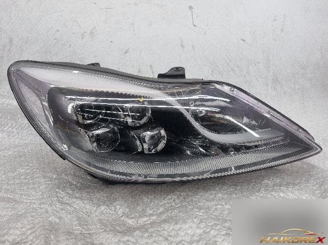 Hyundai Genesis 2009 — фара передняя правая