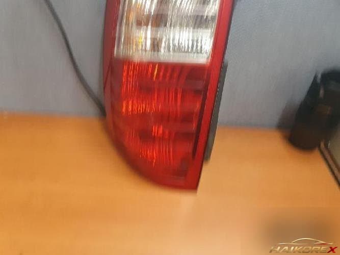 Kia Carnival 2010 — комбинированный фонарь задний правый (пассажирский)