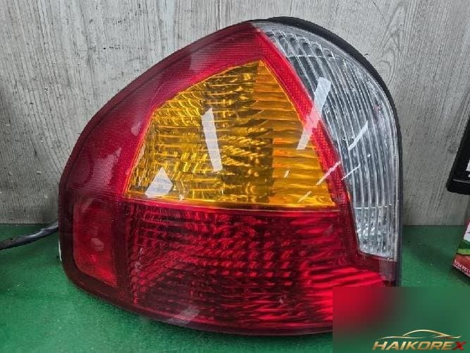 Hyundai Santa Fe 2002 — комбинированный фонарь задний левый (водительский) 92401-260