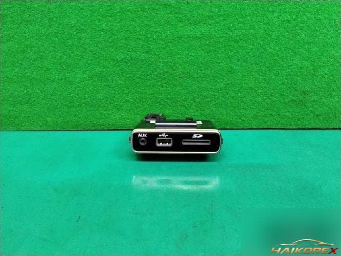 Fiat 500X 2016 — модуль USB-портов