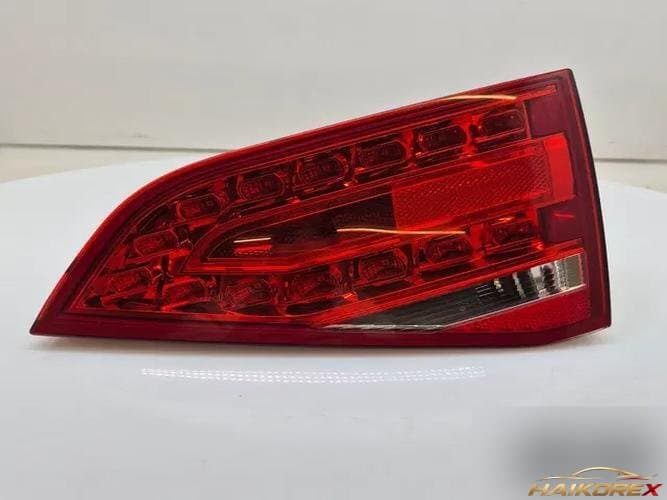 Audi A4 2010 — задний фонарь правый внутренний 8K5945094B