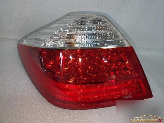 Hyundai Genesis 2011 — комбинированный фонарь задний левый (водительский) 92401 3M0 4