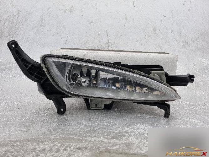 Kia K5 2011 — противотуманная фара правая (92202-2T0)