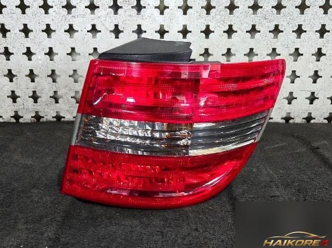 Mercedes-Benz B-Class 2007 — фонарь задний комбинированный правый (пассажирский) A 169 820 2664