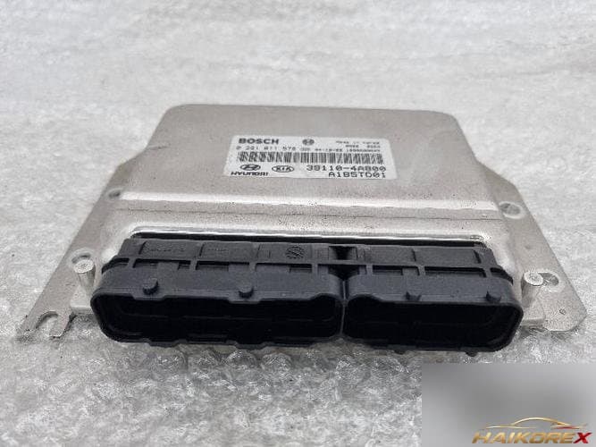 Kia Sorento 2005 — блок управления двигателем ECU 39110-4A800