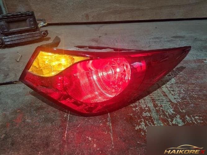 Hyundai Sonata 2012 — комбинированный фонарь задний правый 92402-3S000
