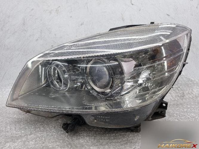 Mercedes-Benz C-Class W204 2010 — фара левая (ксенон)