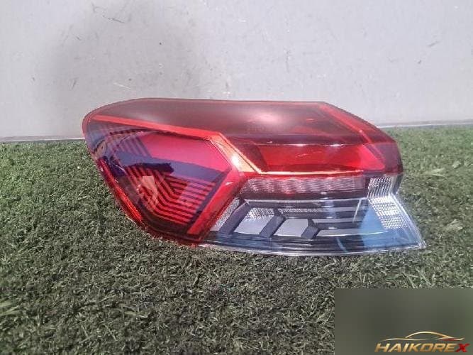 Maserati Quattroporte 2025 — фонарь комбинированный задний левый (водительский) 89A945091
