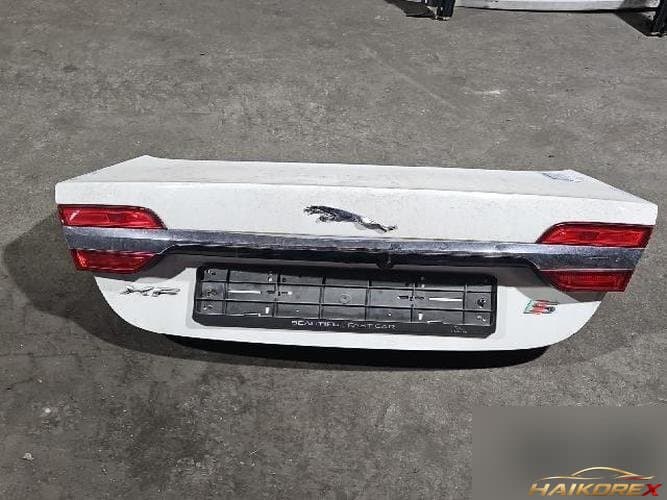 Jaguar XF 2012 — дверь багажника CX23-40110-AD