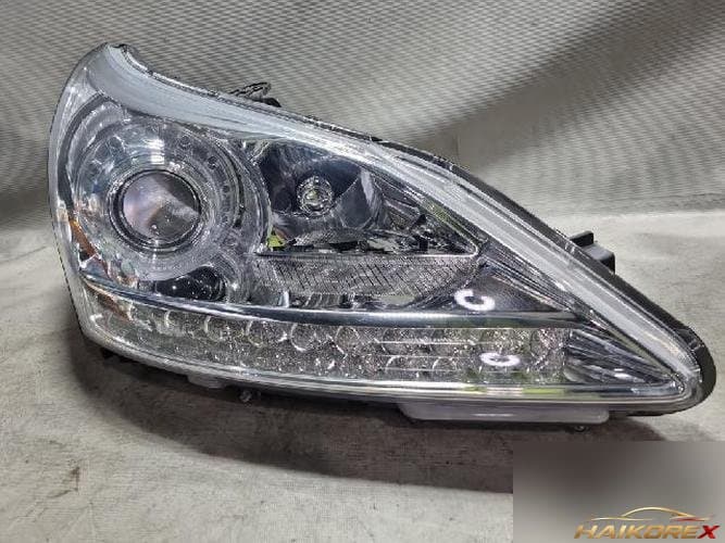 Hyundai Equus 2010 — фара передняя правая HID