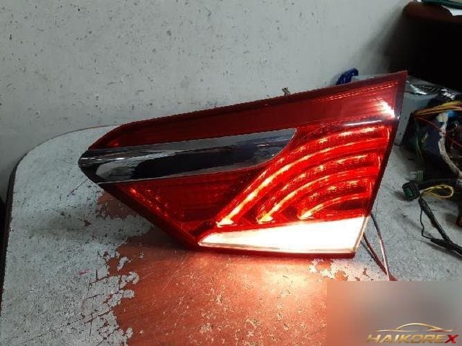 Hyundai i40 2011 — фонарь задний внутренний правый (92404-3Z001)