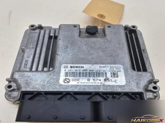 BMW 5 Series 2010 — блок управления двигателя ECU 857409101 1