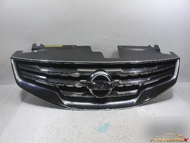 Nissan Altima 2011 — решётка радиатора 62070ZX00A