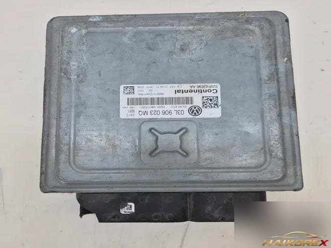 Volkswagen Golf 2010 — блок управления двигателем ECU 03L906023MQ
