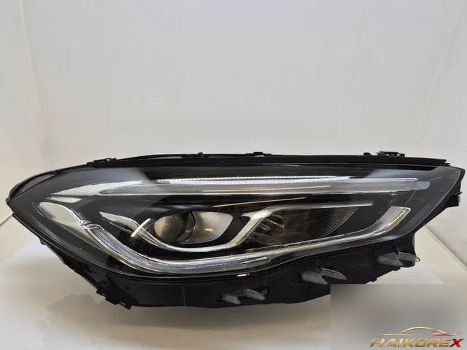 Mercedes-Benz GLA 2020 — фара правая A2479066401