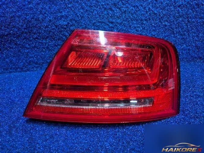 Audi A8 2012 — фонарь задний комбинированный (правый, пассажирский) 4H0945096