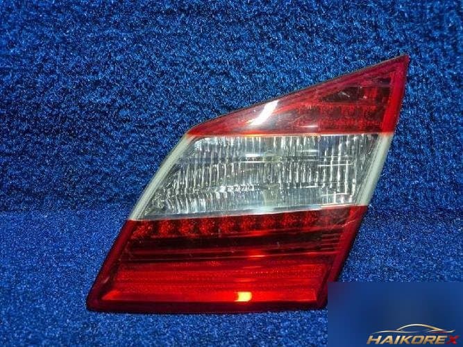 Hyundai Genesis 2012 — задний фонарь (белый)