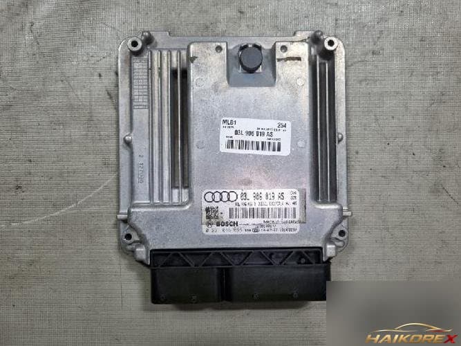 Audi Q5 2011 — блок управления двигателем ECU 03L906019AS