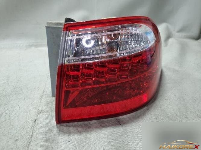 Kia Roche 2008 — комбинированный задний фонарь правый (пассажирский)