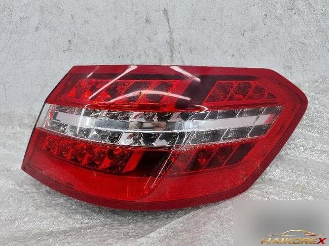 Mercedes-Benz E-class W212 2010 — фонарь задний правый (комбинированный)